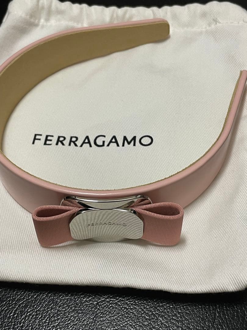 FERRAGAMO ピンク リボン付きヘアバンド　新品未使用　巾着袋付き