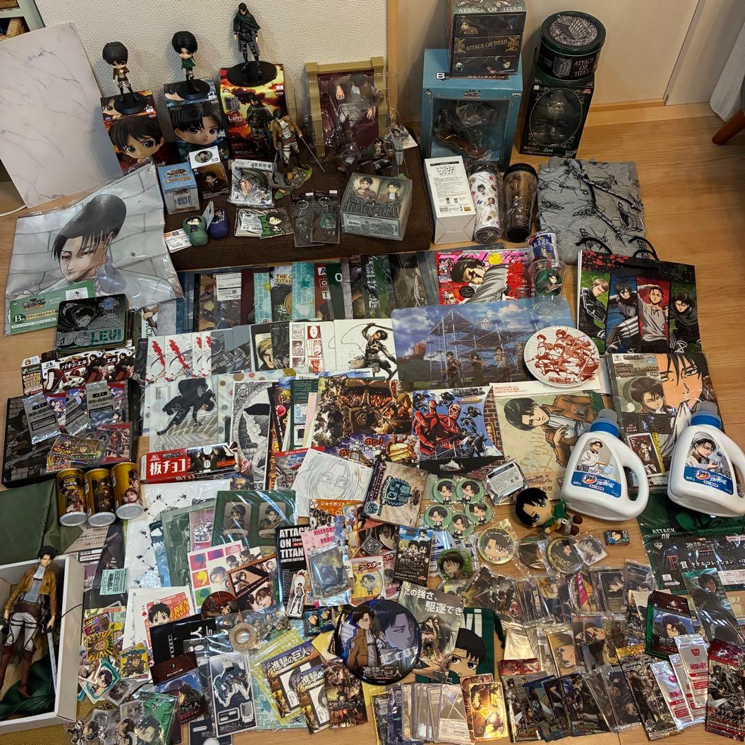進撃の巨人 グッズ 大量 まとめ売り リヴァイ フィギュア 300点以上