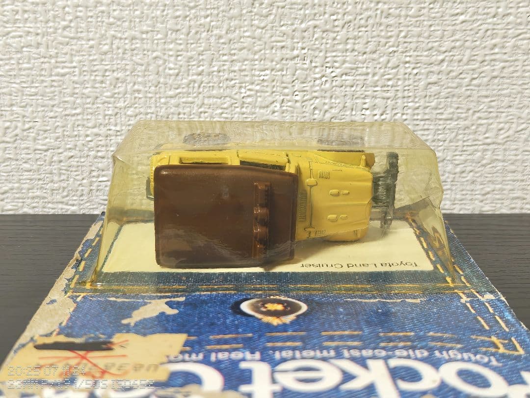 TOMICA　トミカ　トヨタ　ランドクルーザー　ベージュ　ブリスターパック