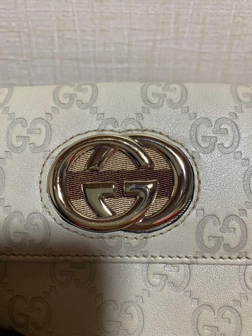 Gucci 財布　二つ折り　未使用　ホワイト　GGシマ
