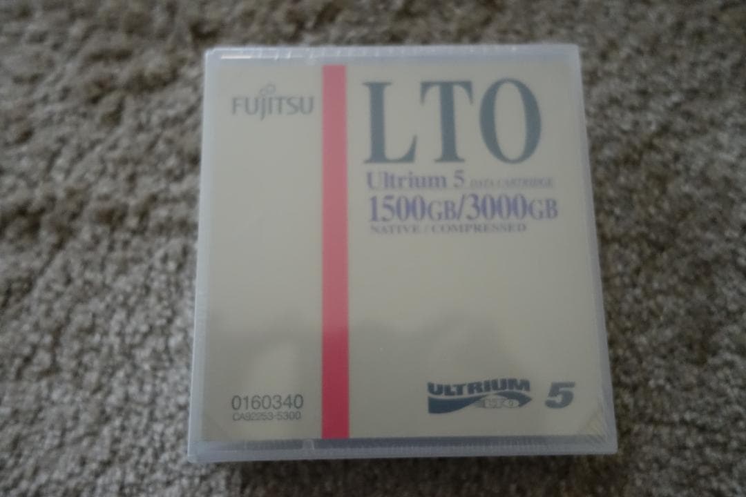 【新品】Fujitsu LTO5 Ultrium 5 1500GB/3000GB