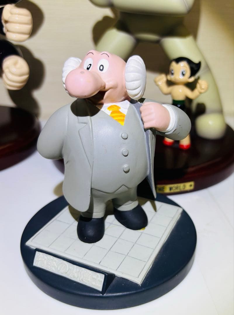 地上最大のロボット　フィギュア　手塚治虫ワールド　グッズ　ASTRO BOY