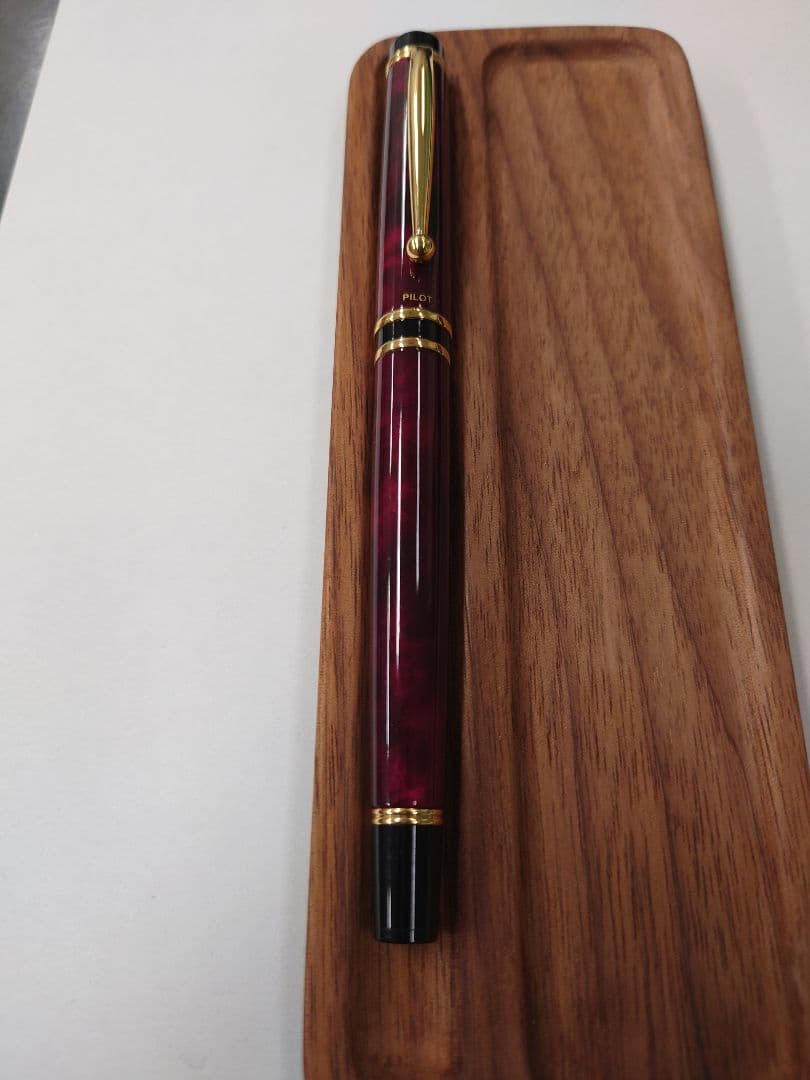 パイロット　万年筆　グランセ　レッドマーブル　ペン先14K585 字幅M 中字