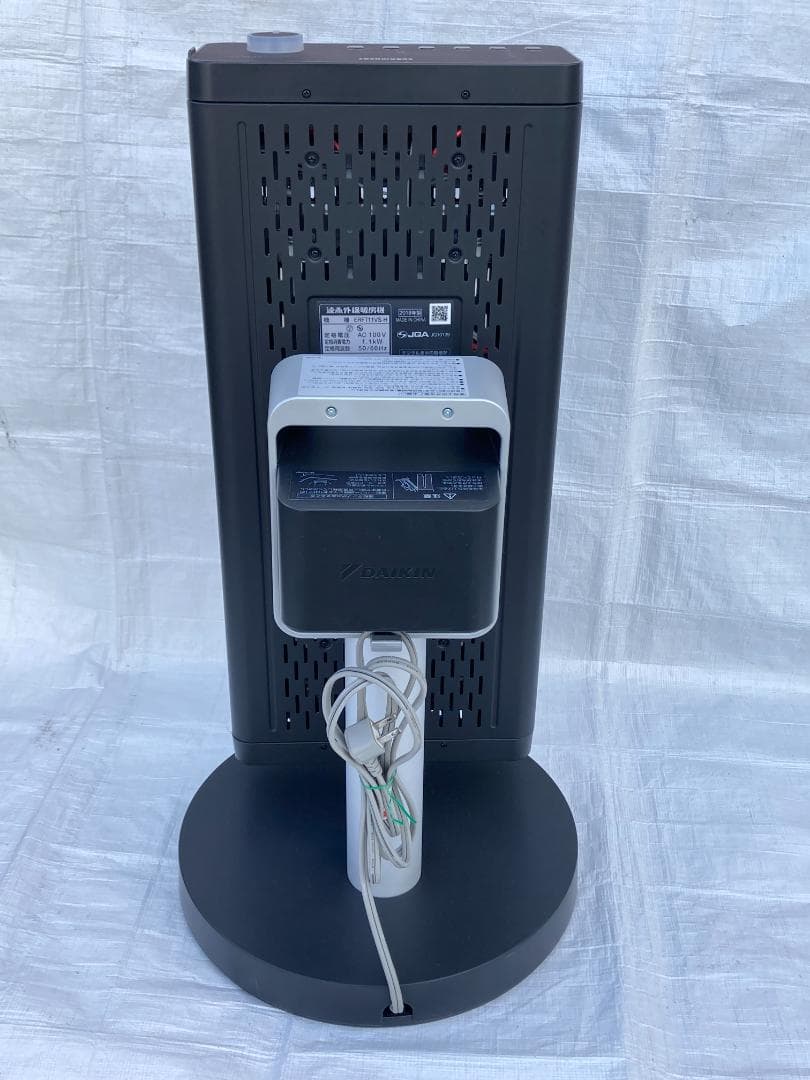 ★美品★ダイキン　遠赤外線暖房機「セラムヒート」ERFT11VS-H　2018年