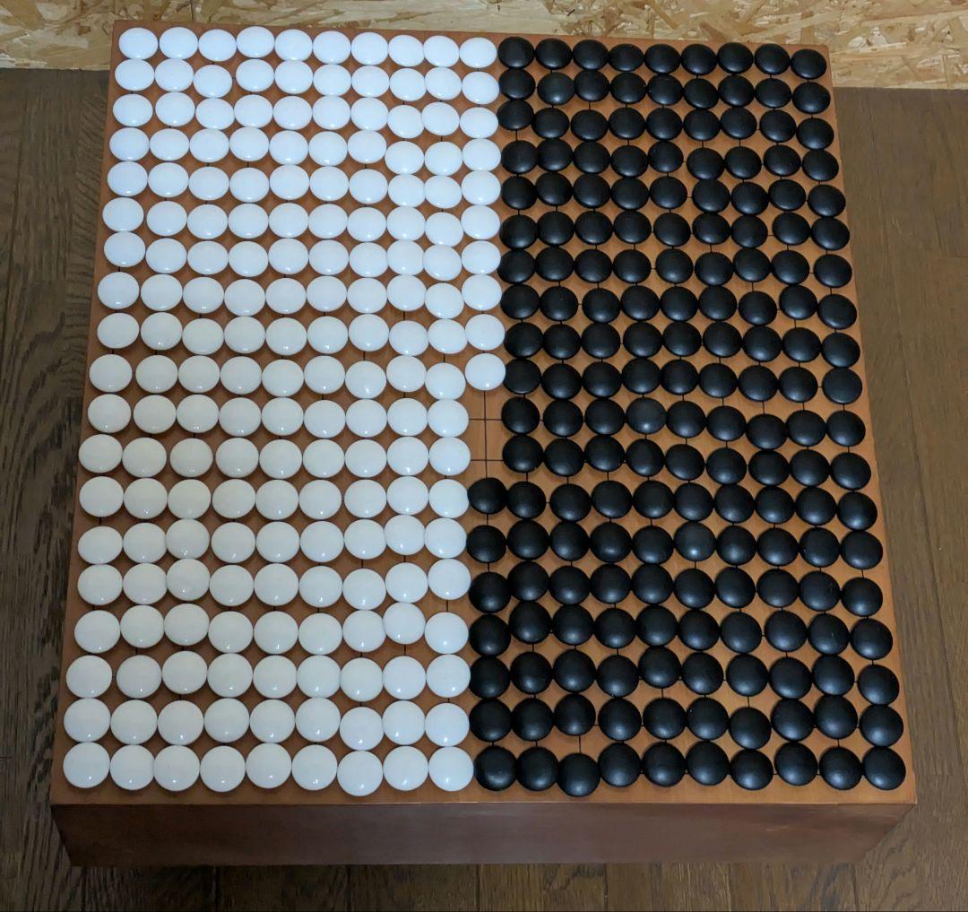 囲碁盤　へそ付　脚付　木目　厚い 碁盤　日向特製本蛤碁石28号セット