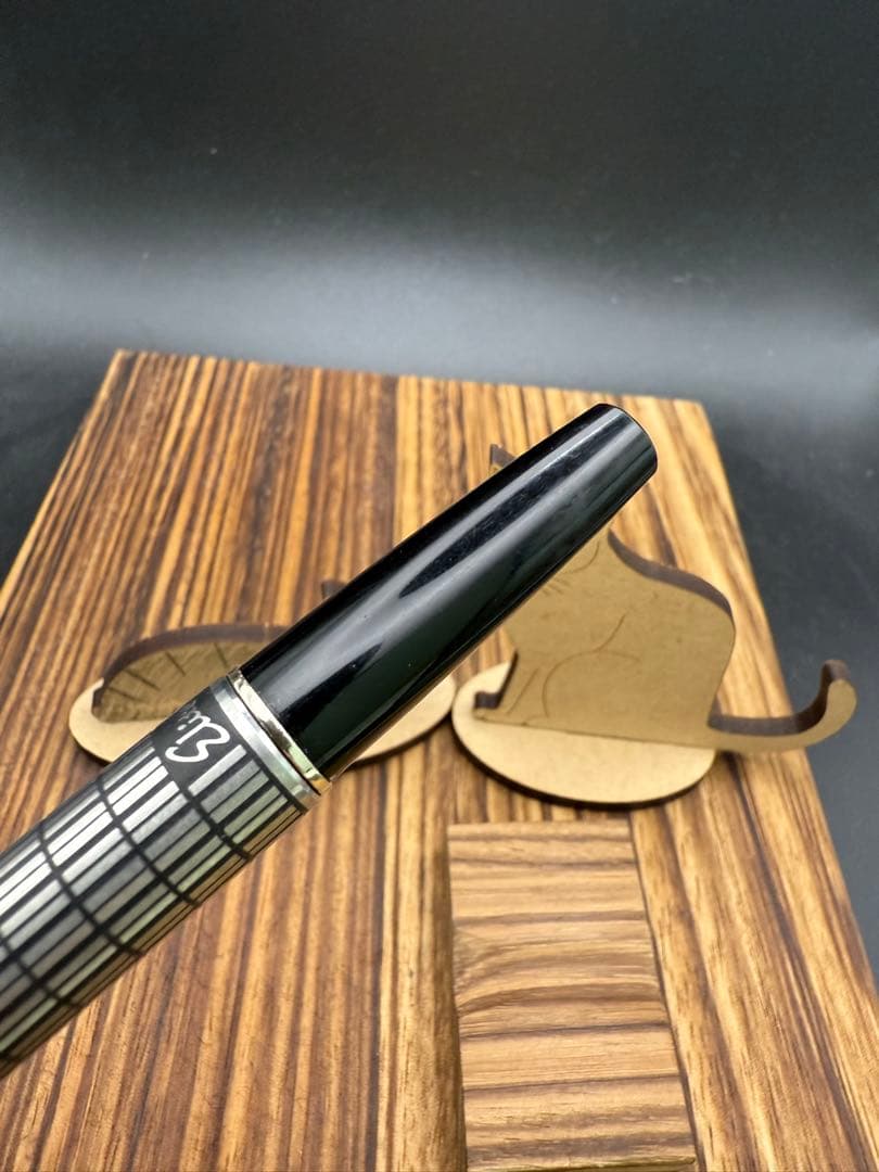 Pilot 万年筆 エリート 蝕刻 ショート 18K