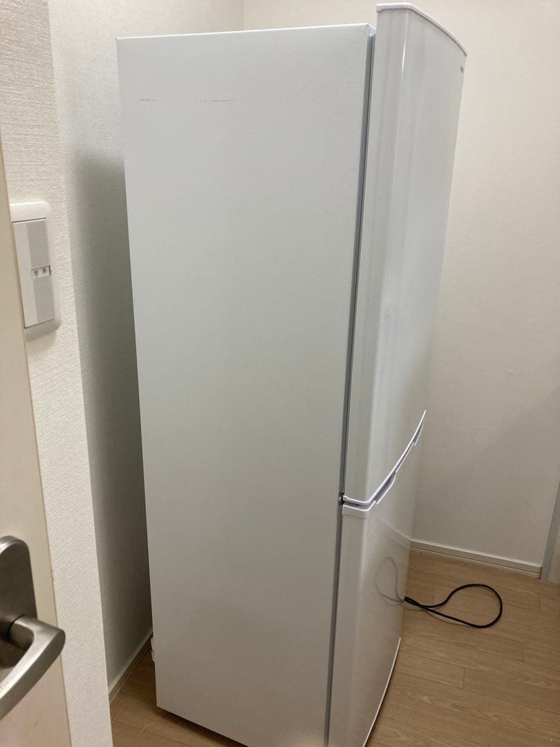 期間限定出品　2021年製　アイリスオーヤマ 冷蔵庫 ホワイト162L