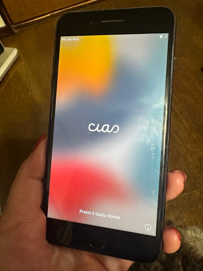 Apple iPhone 7 Plus 32GB SIMフリー　ブラック 本体