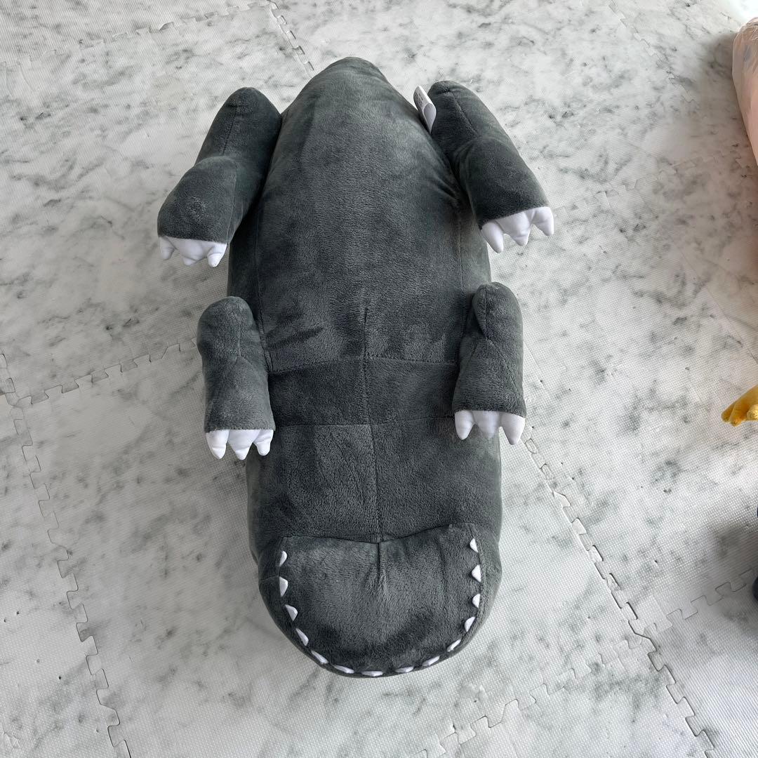 しまむら ゴジラ ダイカットクッション　ぬいぐるみ