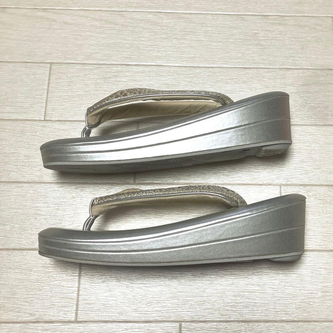 《美品》草履バッグセット　帯地　淡いゴールド