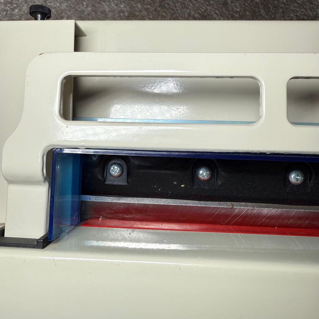 ダイシン商事 業務用 ペーパーカッター DS-858A4 大型裁断機