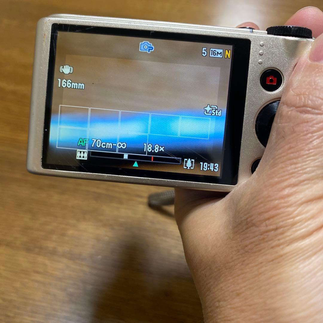 カシオ　EXILIM EZ-ZR300 ジャンク扱い　本体のみ