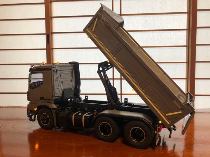 タミヤ 1/14 ベンツ アロクス3348 ダンプトラック