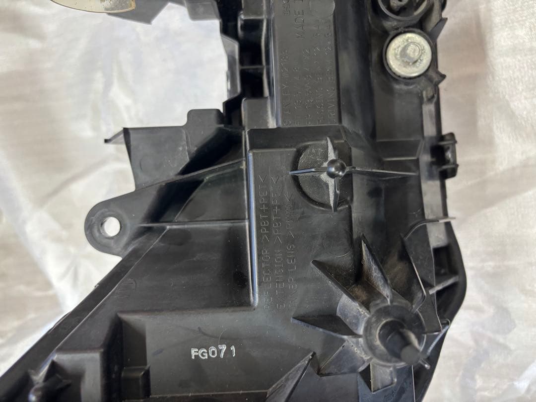 中古PCX125•150 JF56•KF18 ホンダ　純正ヘッドライトユニット