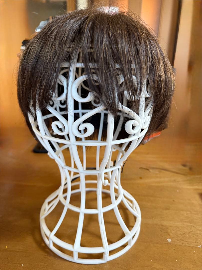 ブラウンショートウィッグ 自然なストレートヘア