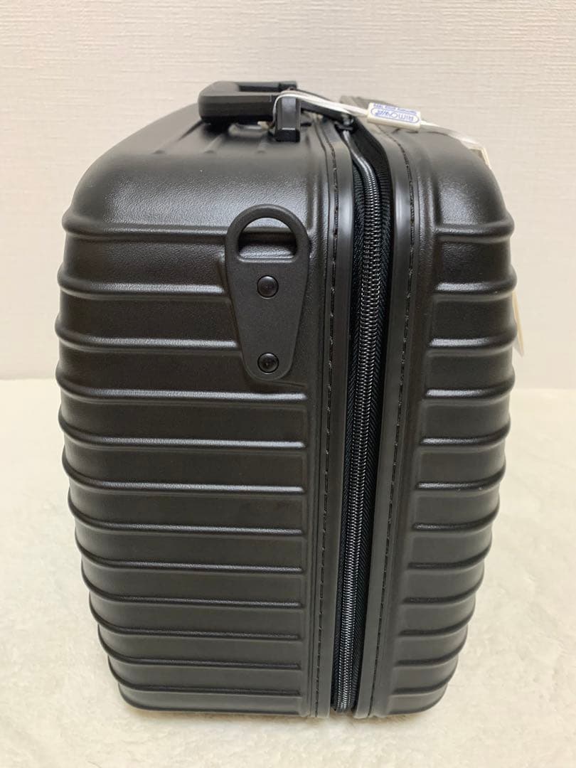 新品未使用　リモワ RIMOWA キャリーバッグ サルサ ハンドケース 23L