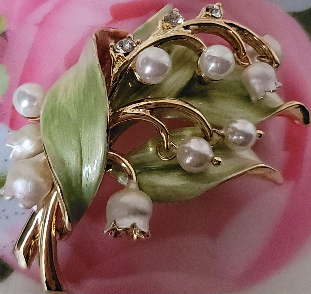 ヴァンドームブティック　 ブローチ　スズラン　すずらん　帯留め　代用