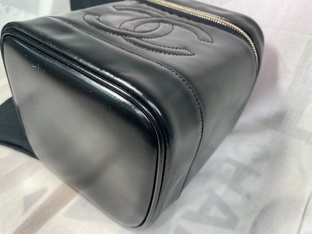 瑠衣　CHANEL バニティ　バッグ　化粧ポーチ　レザー　小物ポーチ134