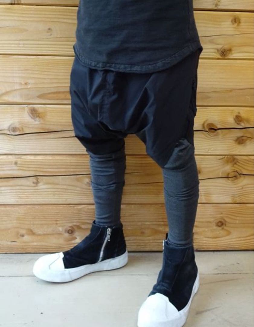 ニルズ ツイステッドクロッチパンツ