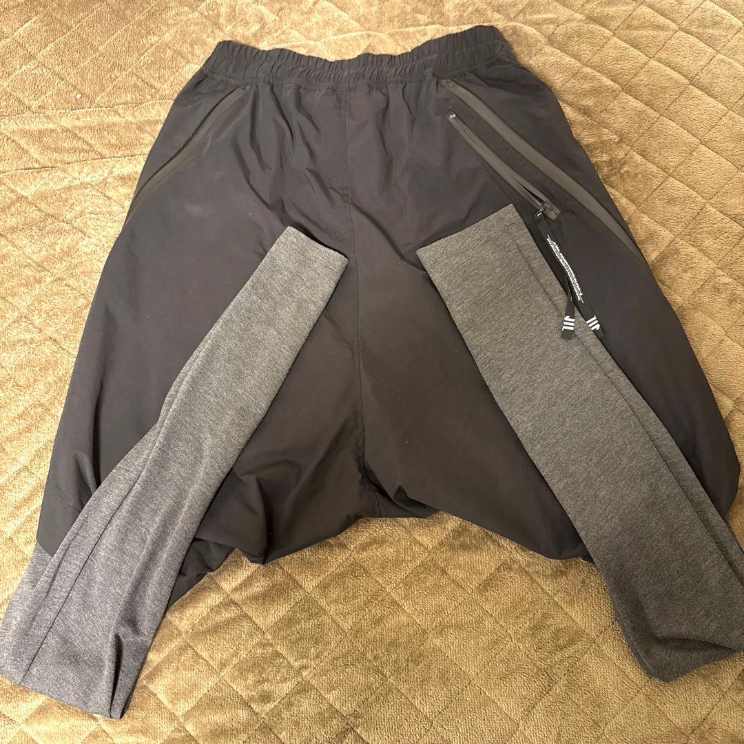 ニルズ ツイステッドクロッチパンツ