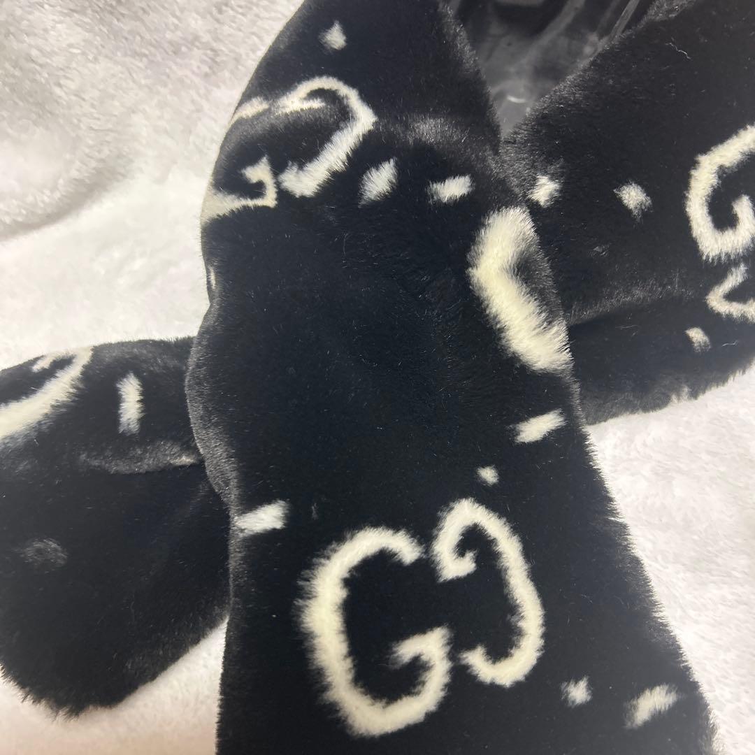 GUCCI ファー マフラー ブラック/ホワイト