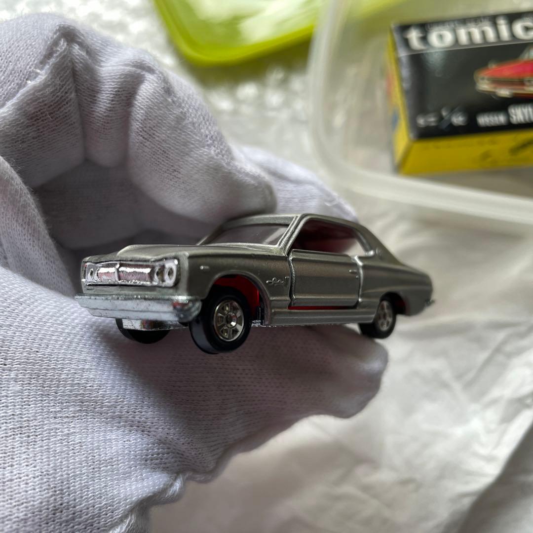 トミカ　21 ニッサン　スカイライン　2000GT 1Eホイール　新品　ミント