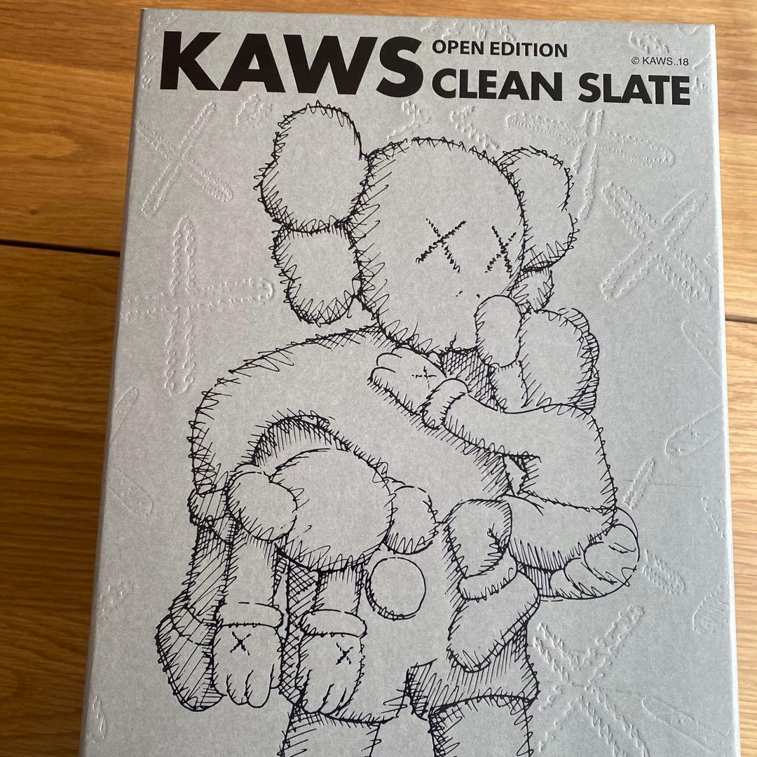 KAWS CLEAN SLATE フィギュア