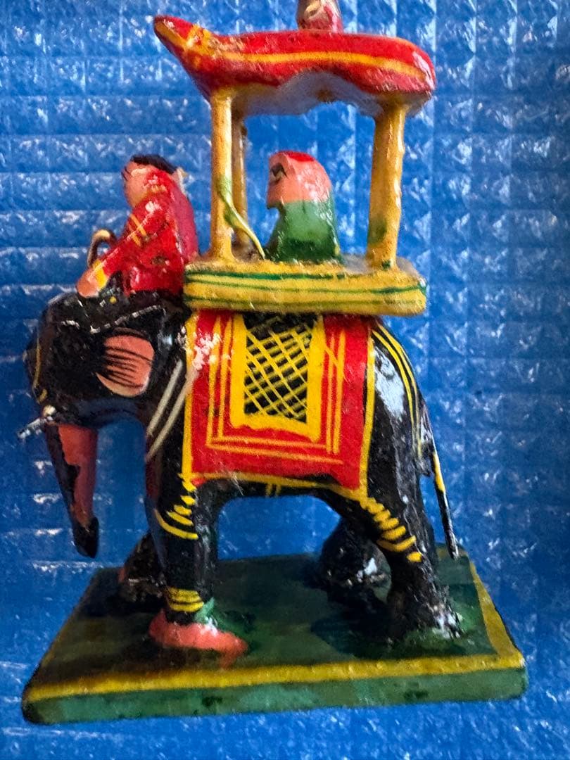 ヒンドゥー教の像　ビシュヌ　ハヌマーン　ドルガ　クリシュナ　ブラフマー