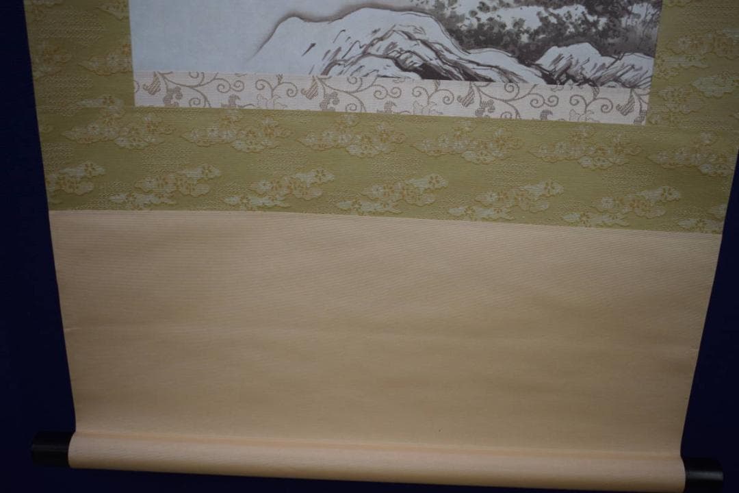 複製/川合玉堂/渓村雪斎図/工芸/桐共箱付/タトウ箱付/布袋屋掛軸HJ-585