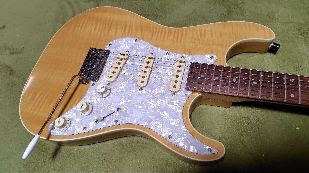 フェルナンデス　LE1-JP ストラトキャスター