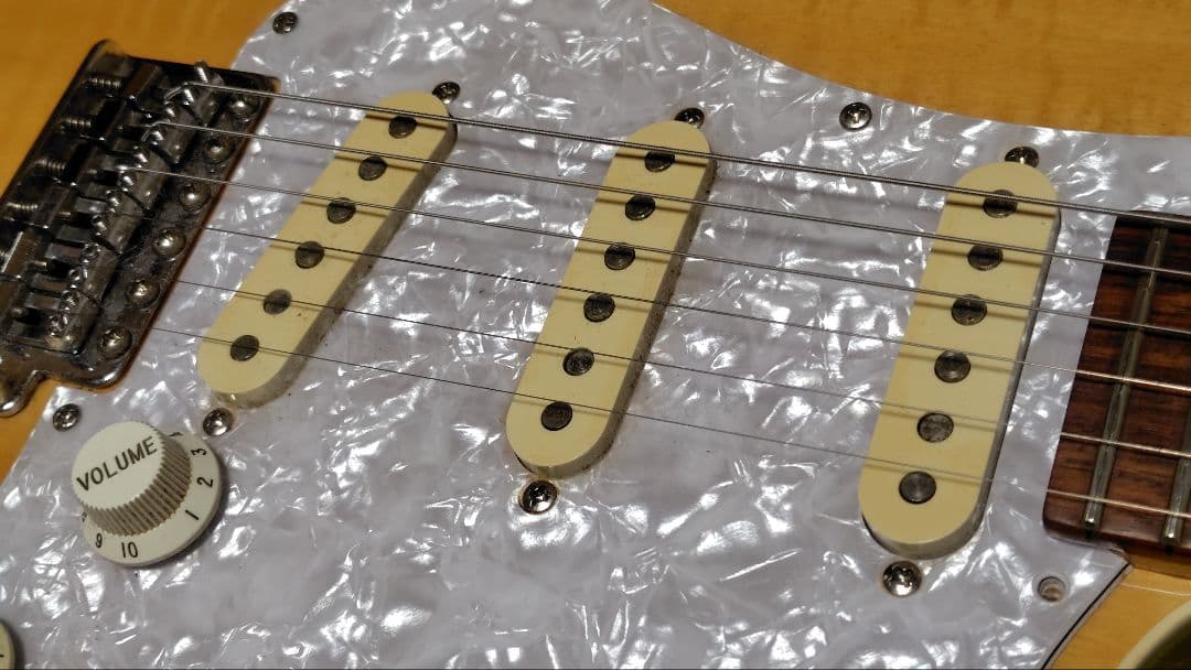 フェルナンデス　LE1-JP ストラトキャスター