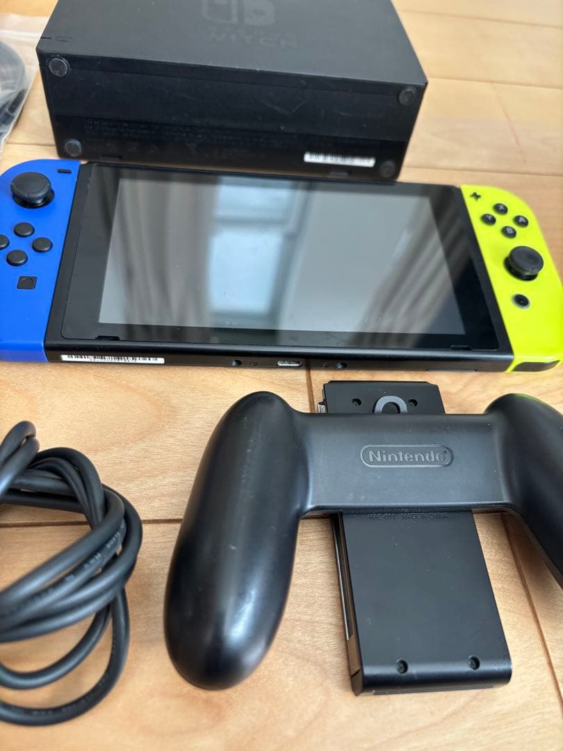 Switch本体&コントローラー四つセット