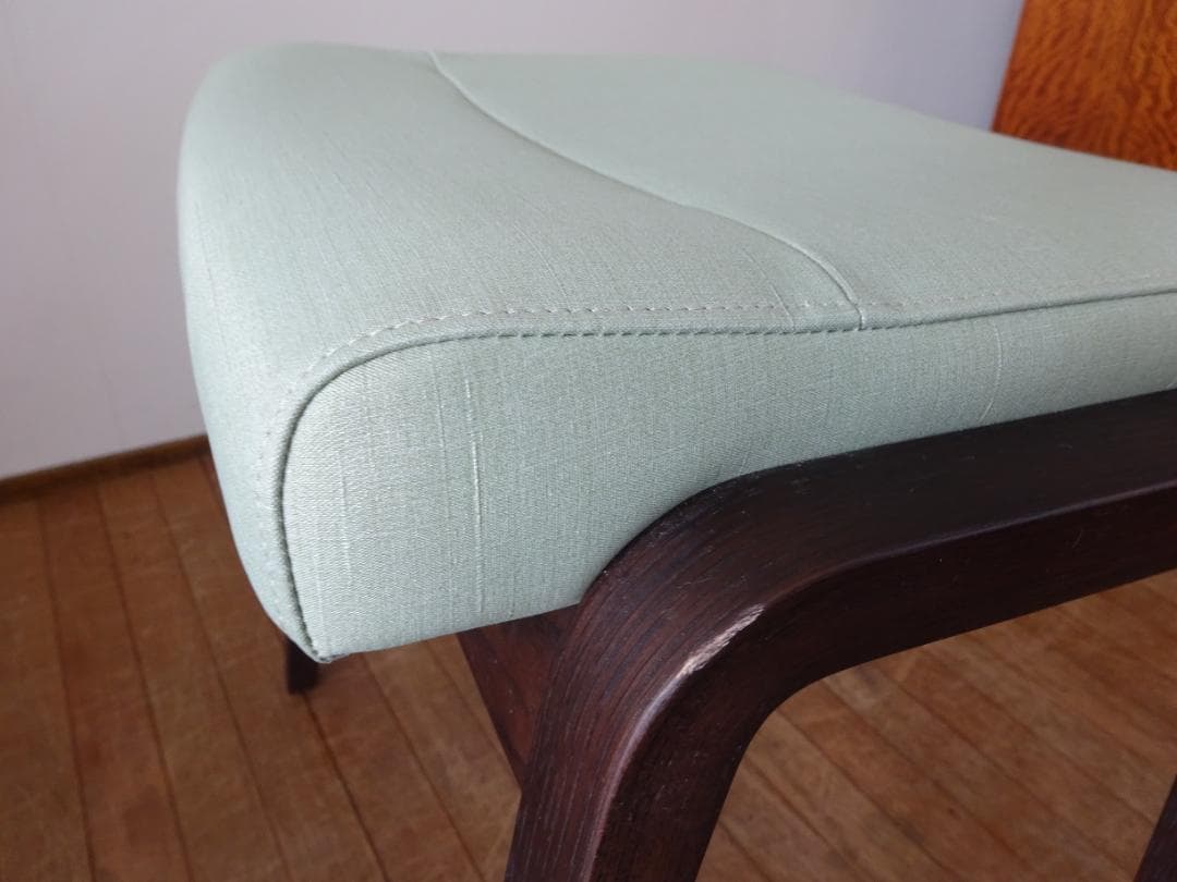 じんちょうげ　カリモク　CT0406　スタッキングチェア　スツール　　美品