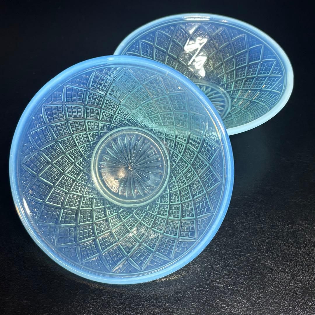 ★明治/大正ガラス！綺麗なブルーに乳白ぼかし小鉢/気泡ガラス/氷コップ/2個！★