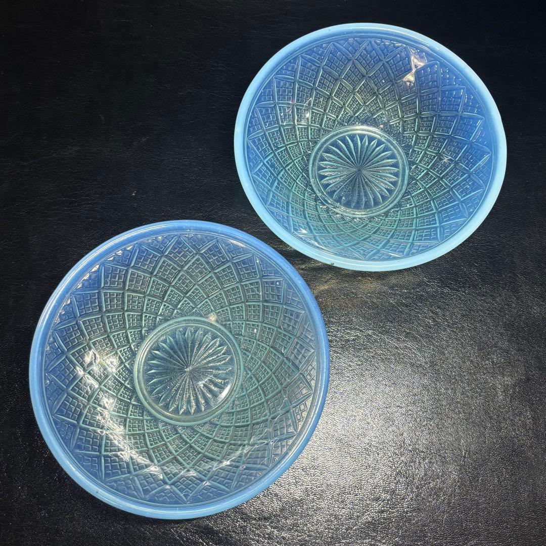 ★明治/大正ガラス！綺麗なブルーに乳白ぼかし小鉢/気泡ガラス/氷コップ/2個！★