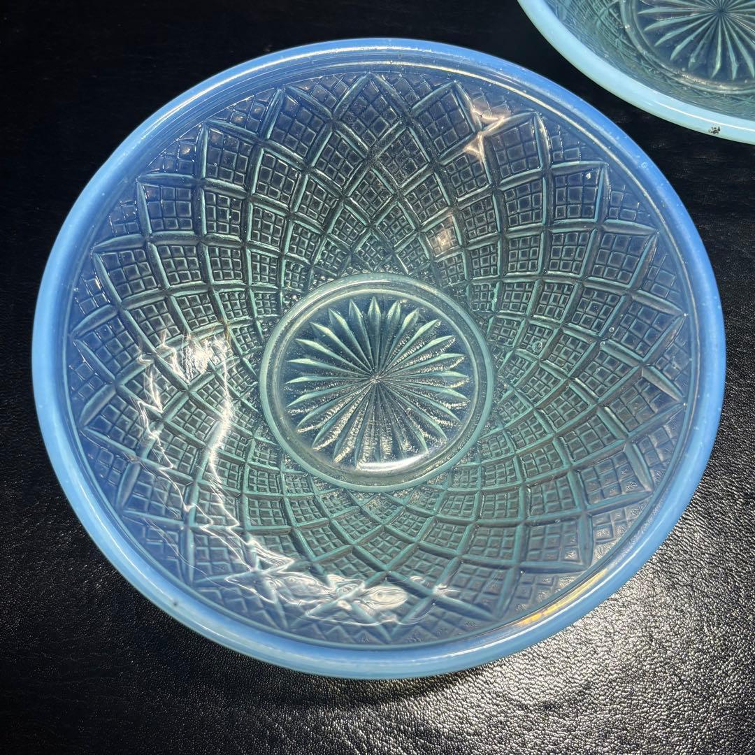 ★明治/大正ガラス！綺麗なブルーに乳白ぼかし小鉢/気泡ガラス/氷コップ/2個！★