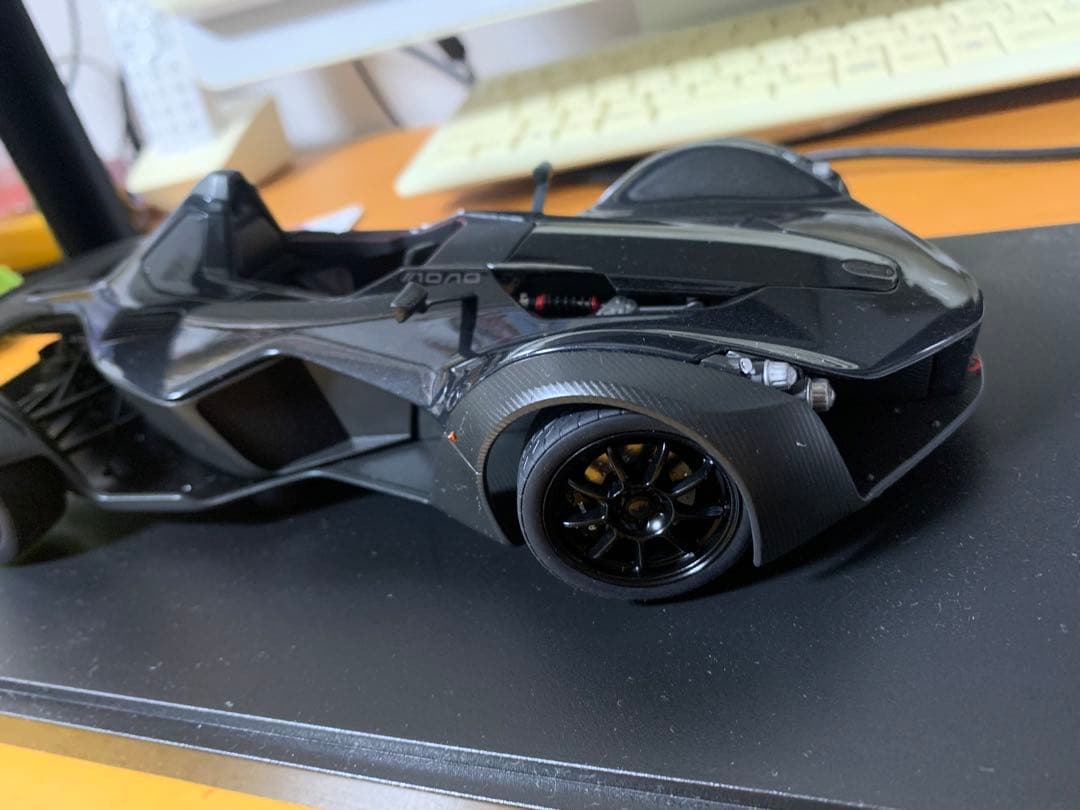 オートアート　1/18 BAC mono ミニカー　ブラック/カーボン仕様
