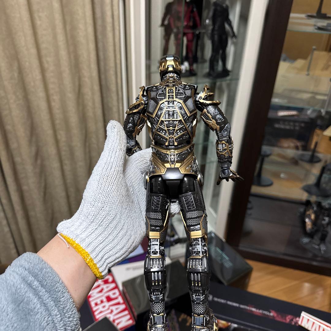 IRON MAN 3 BONES アイアンマン　ボーンズフィギュア