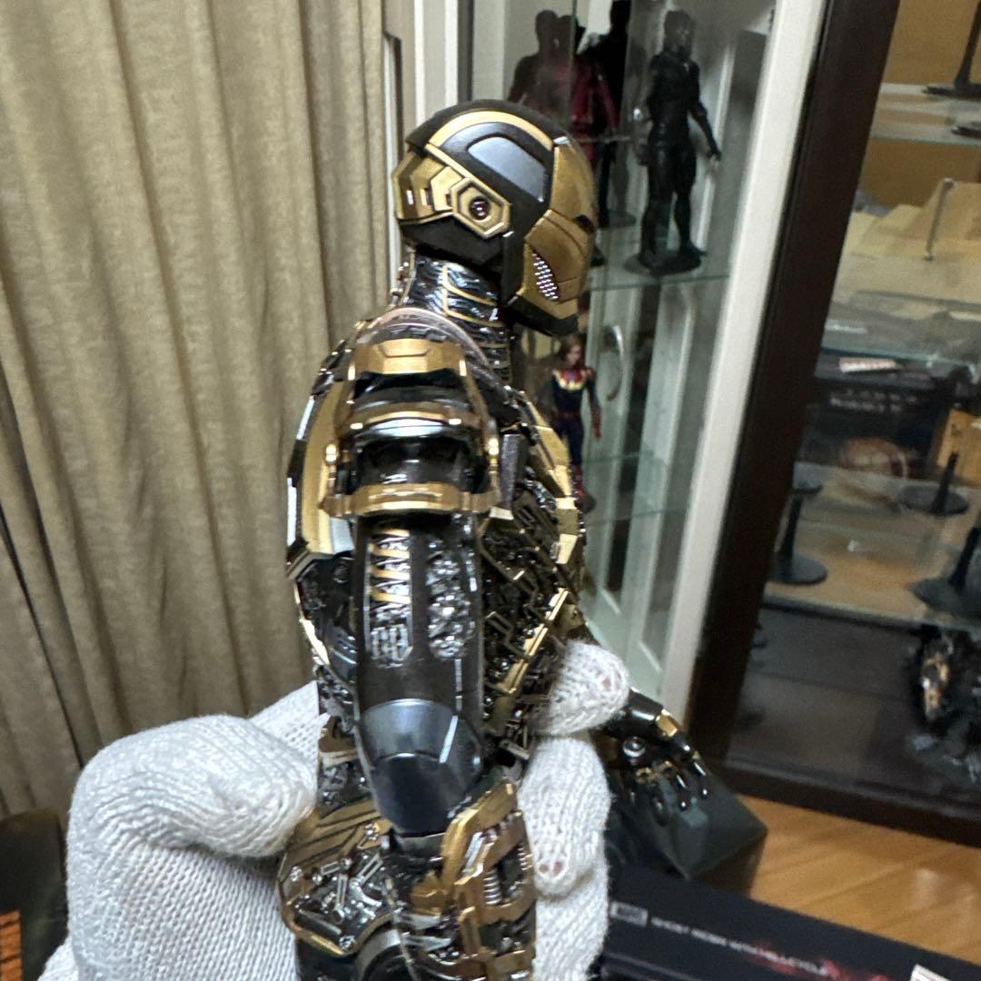 IRON MAN 3 BONES アイアンマン　ボーンズフィギュア