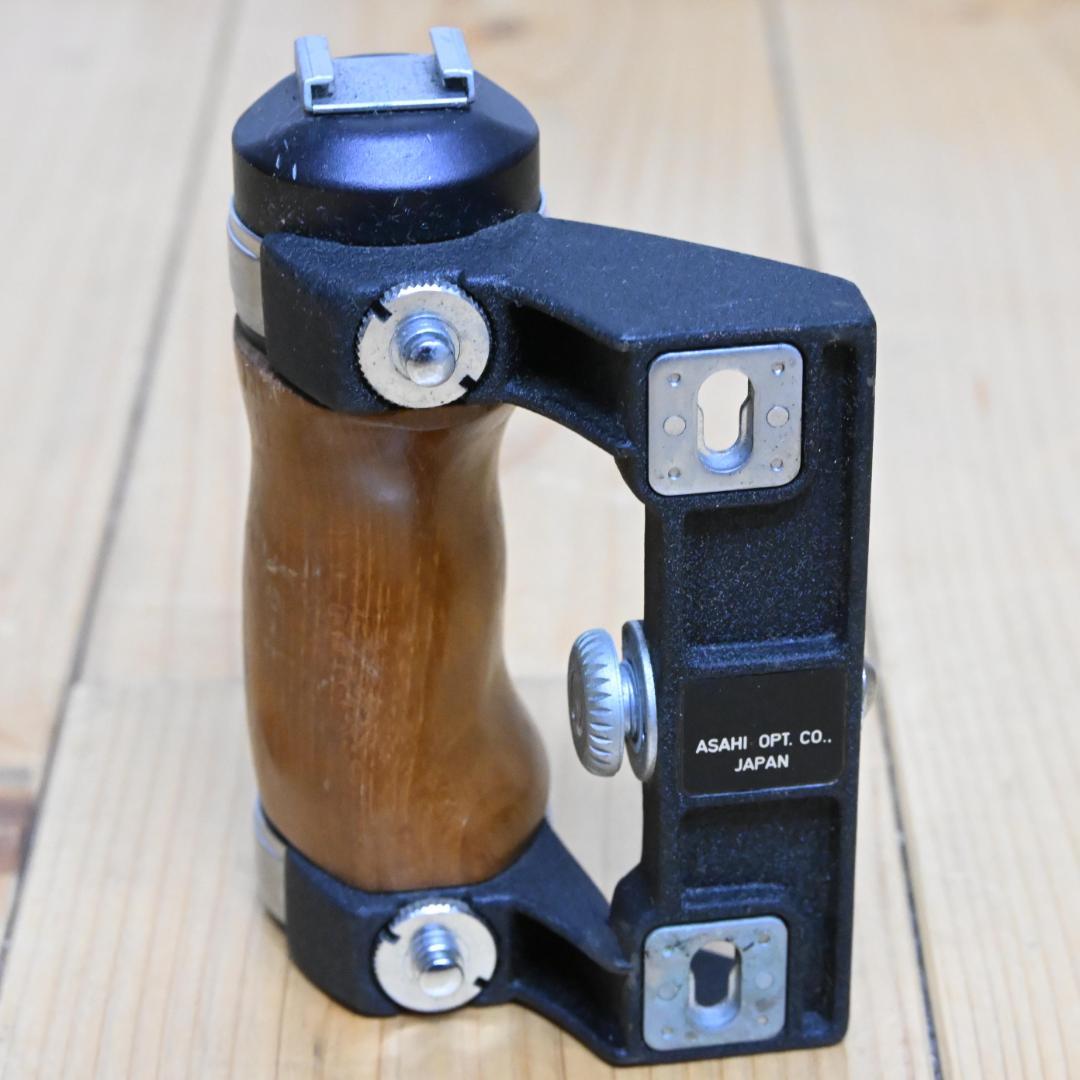 【PENTAX】純正ペンタックス67用・木製グリップ・ホットシューウッドグリップ