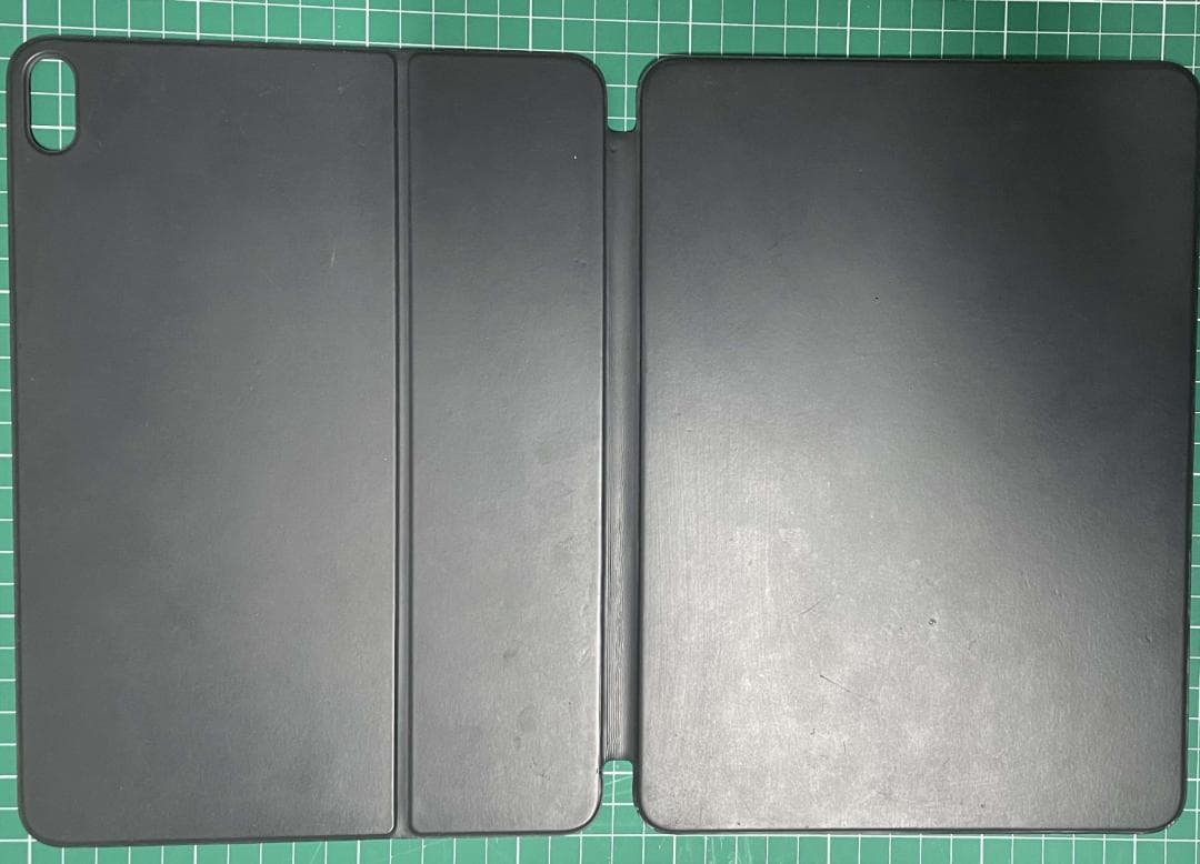 iPad Air5 Wi-Fiモデル256GB スペースグレイキーボードカバー付