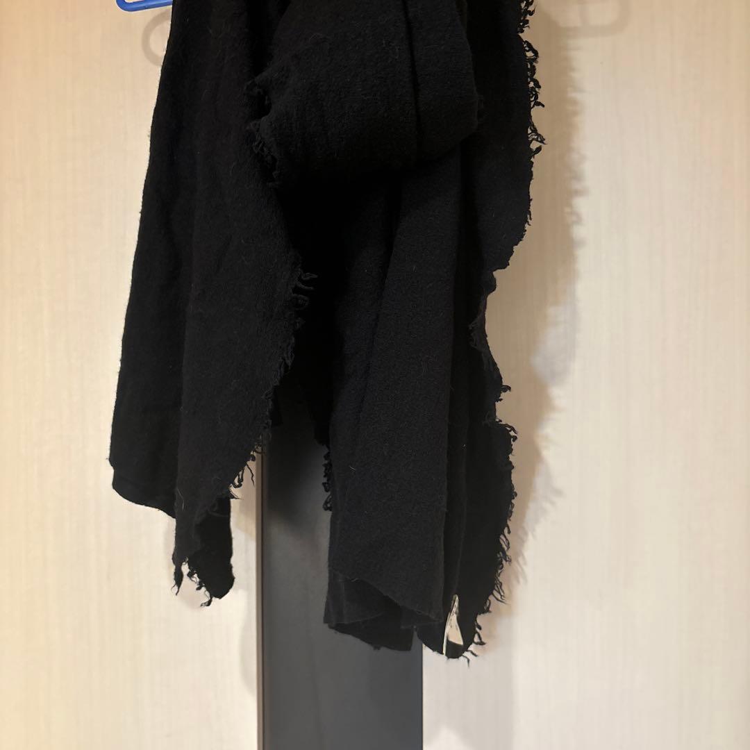 ファリエロサルティ　黒　ロングマフラー