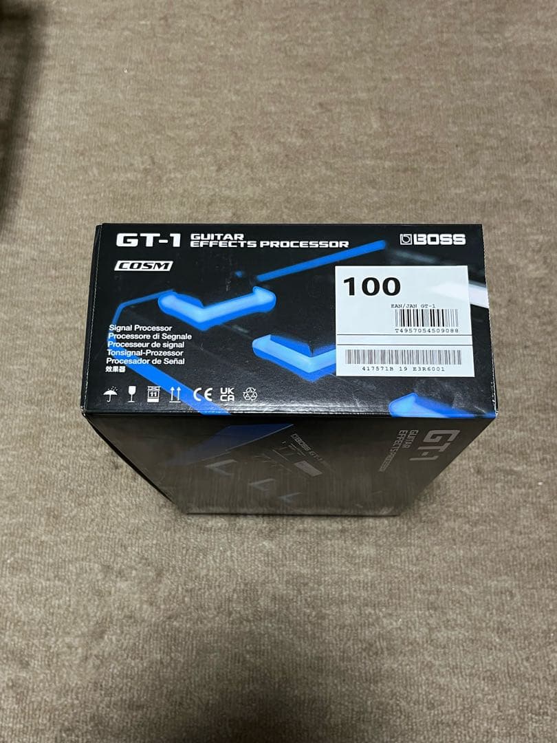 少し値下げ！BOSS GT-1 ギターエフェクター　教科書付き！