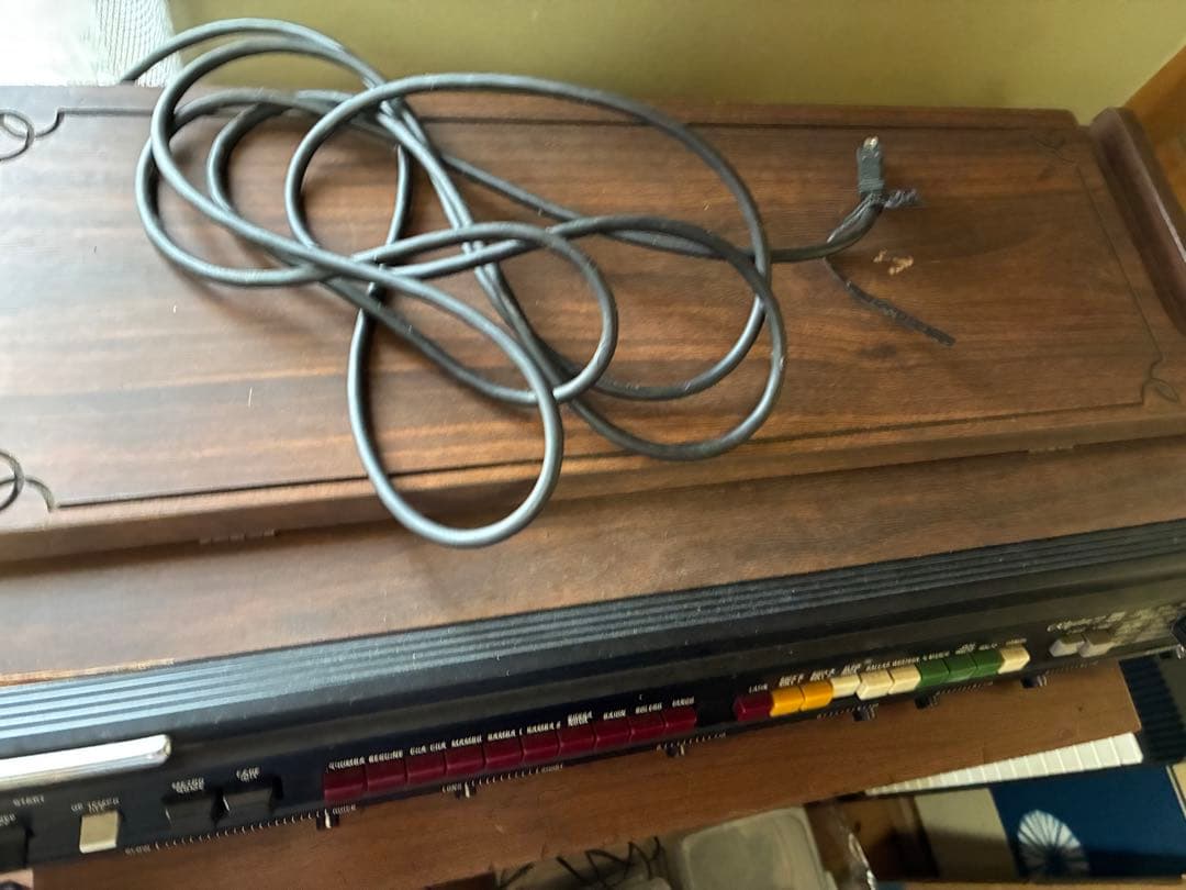 Roland TR-77 ドラムマシン