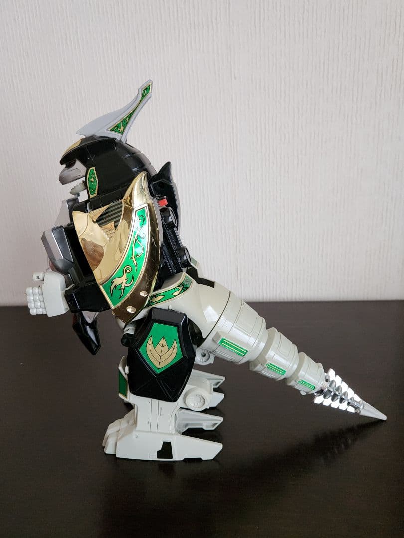 K*g様 バンダイ 恐竜戦隊ジュウレンジャー　DXドラゴンシーザー