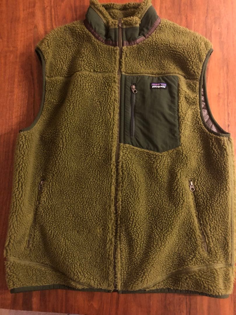 パタゴニア　ベスト　グリーン　L