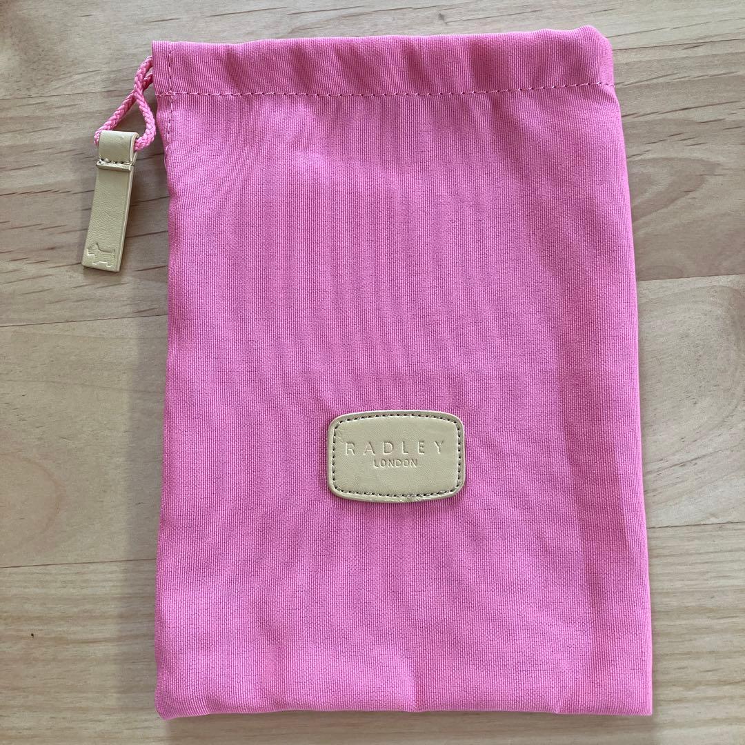 新品未使用　ラドリー　パスポートケースと保管袋