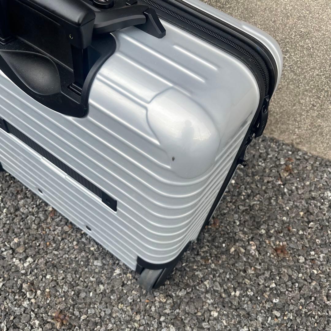 【美品】リモワ　サルサ　ビジネストローリー　機内持込可　TSA搭載 23L