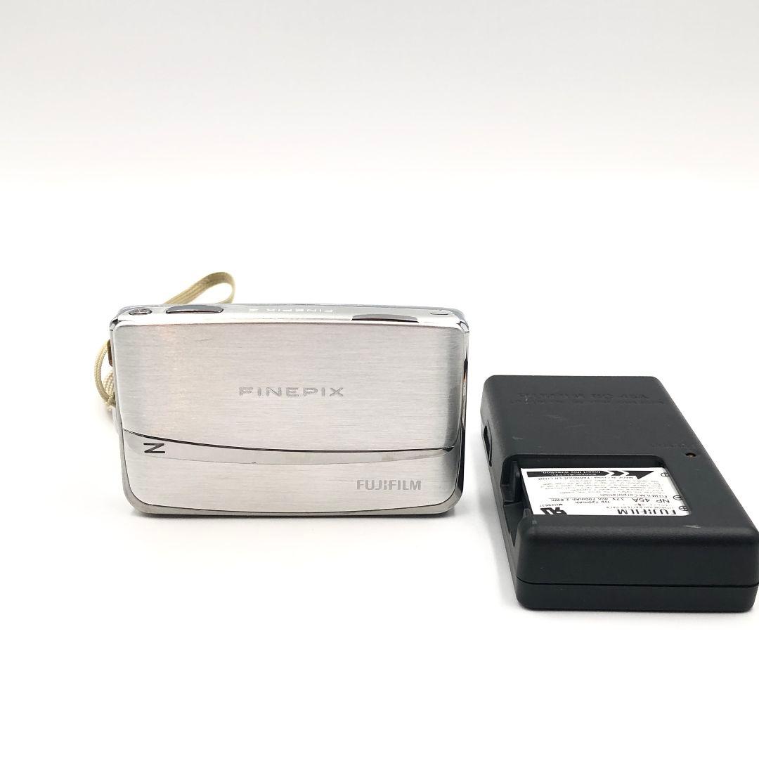 【完動品】Fujifilm FinePix Z70 コンデジ デジカメ
