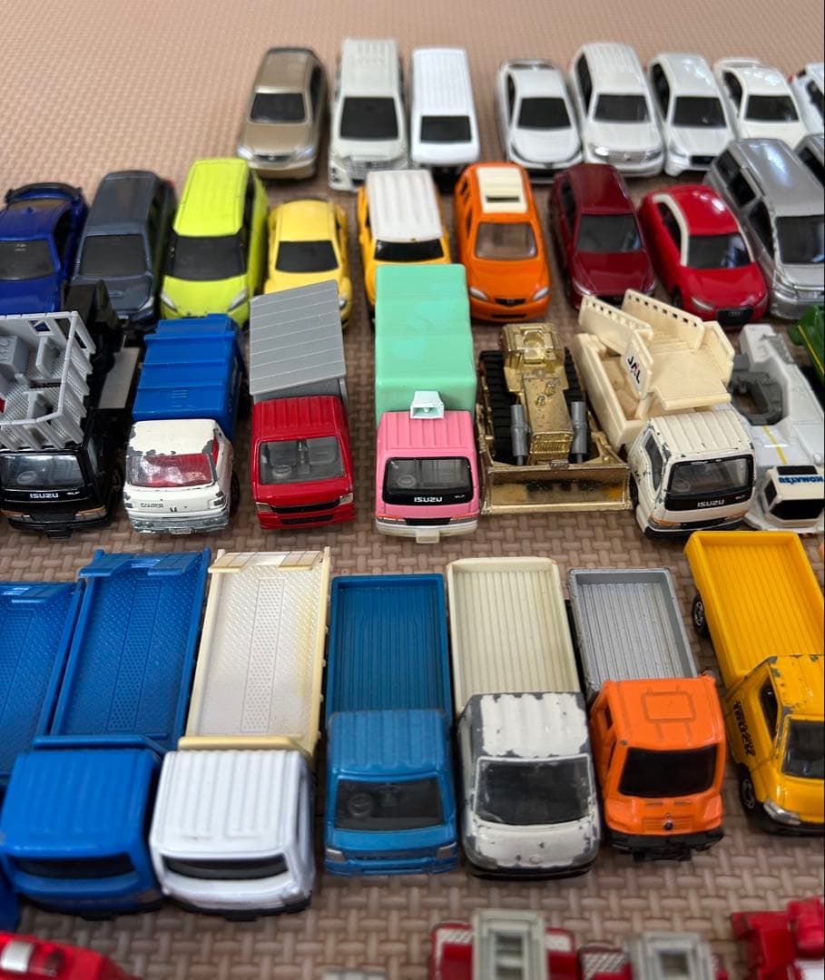 トミカ まとめ売り　85台